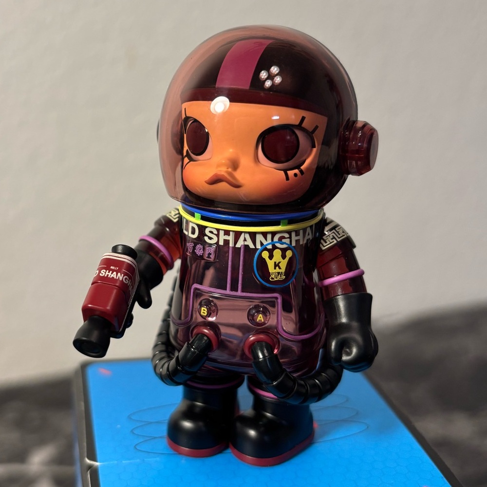 Space Molly 100% Series 04 - Confirmed Palmer House